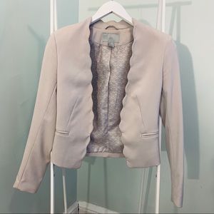 (4) Off-White Scallop Blazer